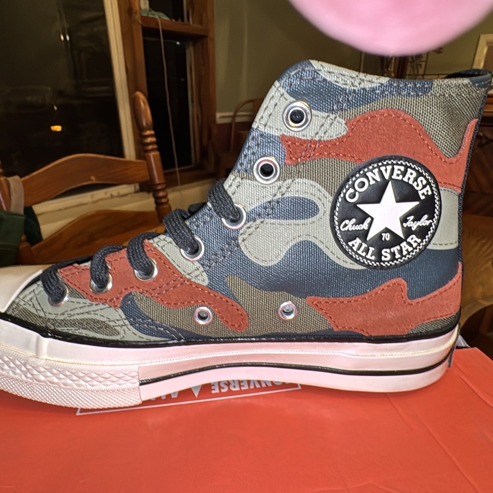 Converse All Stars
Camo Chuck Taylor
70 High tops “Field surplus” size 7.5 - Picture 3 of 13